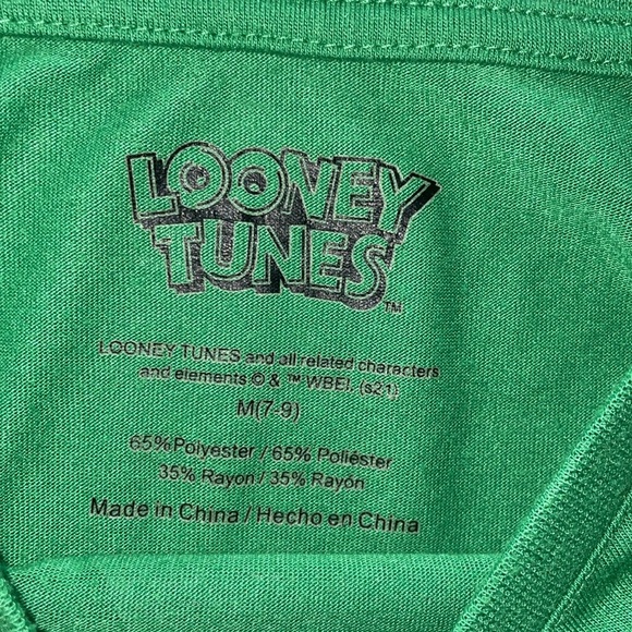 🌟Womens Size Medium Looney Tunes Bugs Bunny Christmas T-Shirt🌟 - Picture 3 of 3